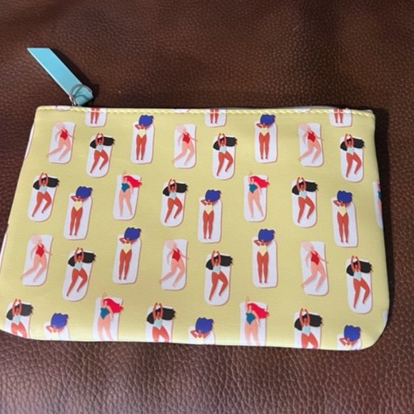 🌷 3 / $9- NWOT IPSY Cosmetic Bag - bathing beauties🌷 - Picture 3 of 3